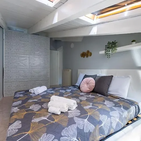 300 M From Metro M3-netflix-wi-fi Apartment *